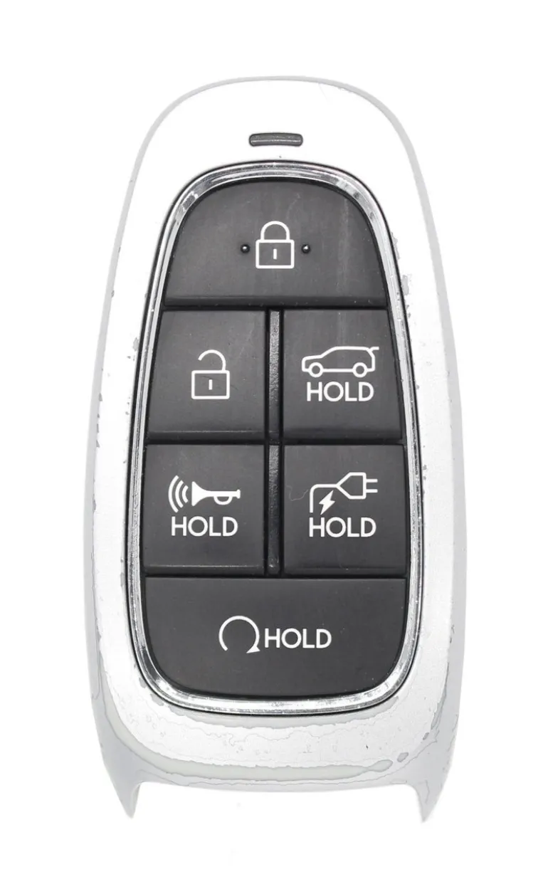 Unrefurbished OEM Hyundai CQOFD01470 6 Button Key Fob - Grade C