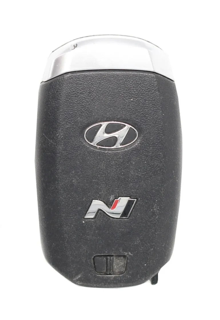 Unrefurbished OEM Hyundai NYOMBEC4FOB2004 Key Fob 4 Buttons - Grade C