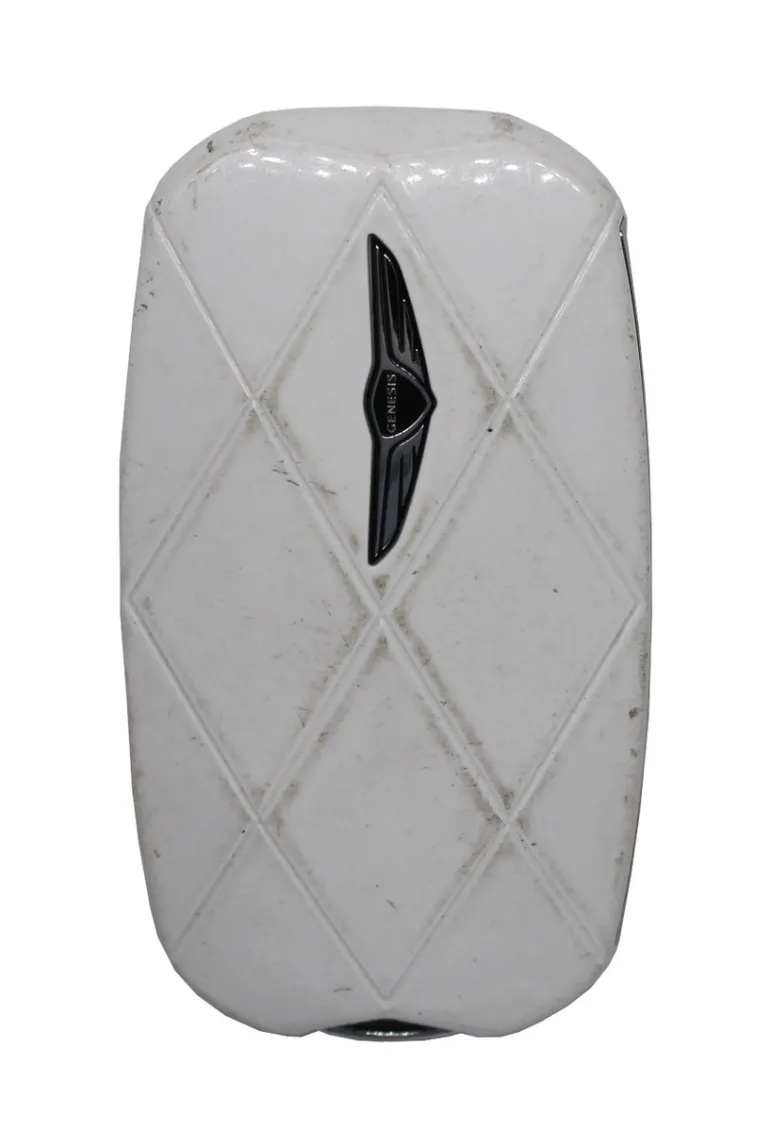 Unrefurbished OEM Hyundai 95440-T4110-WHITE TQ8-FOB-4F53U 7 Button Key Fob - Grade C