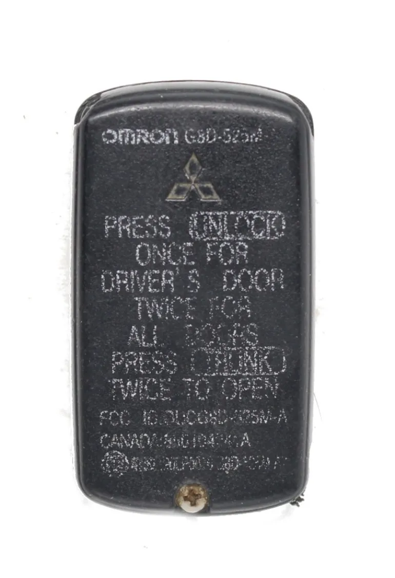Unrefurbished OEM Mitsubishi OUCG8D-525M-A 3 Button Key Fob - Grade A
