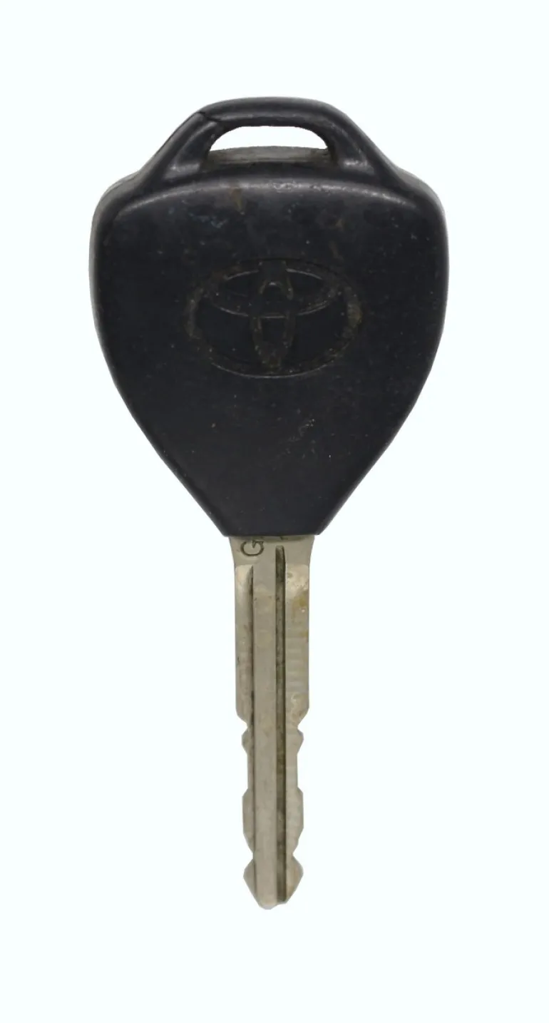 Unrefurbished OEM Toyota GQ4-29T G Chip 3 Button Key Fob - Grade C